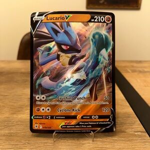 Lucario V Oversized Pokemon Card HP 210 — Jumbo Collector Card Mint/Near Mint